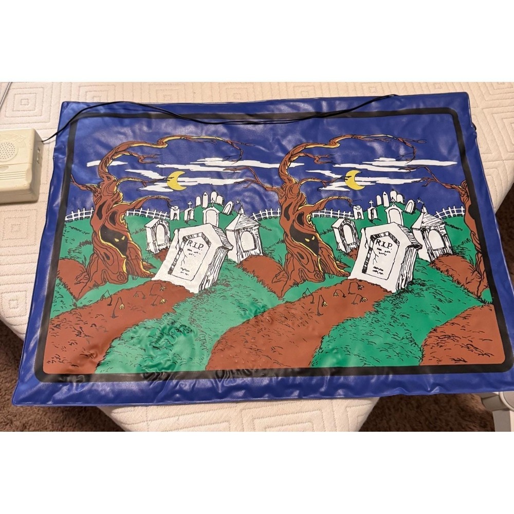 Vintage Halloween Sound Mat Graveyard Pressure Activated Noise Doormat 90s works